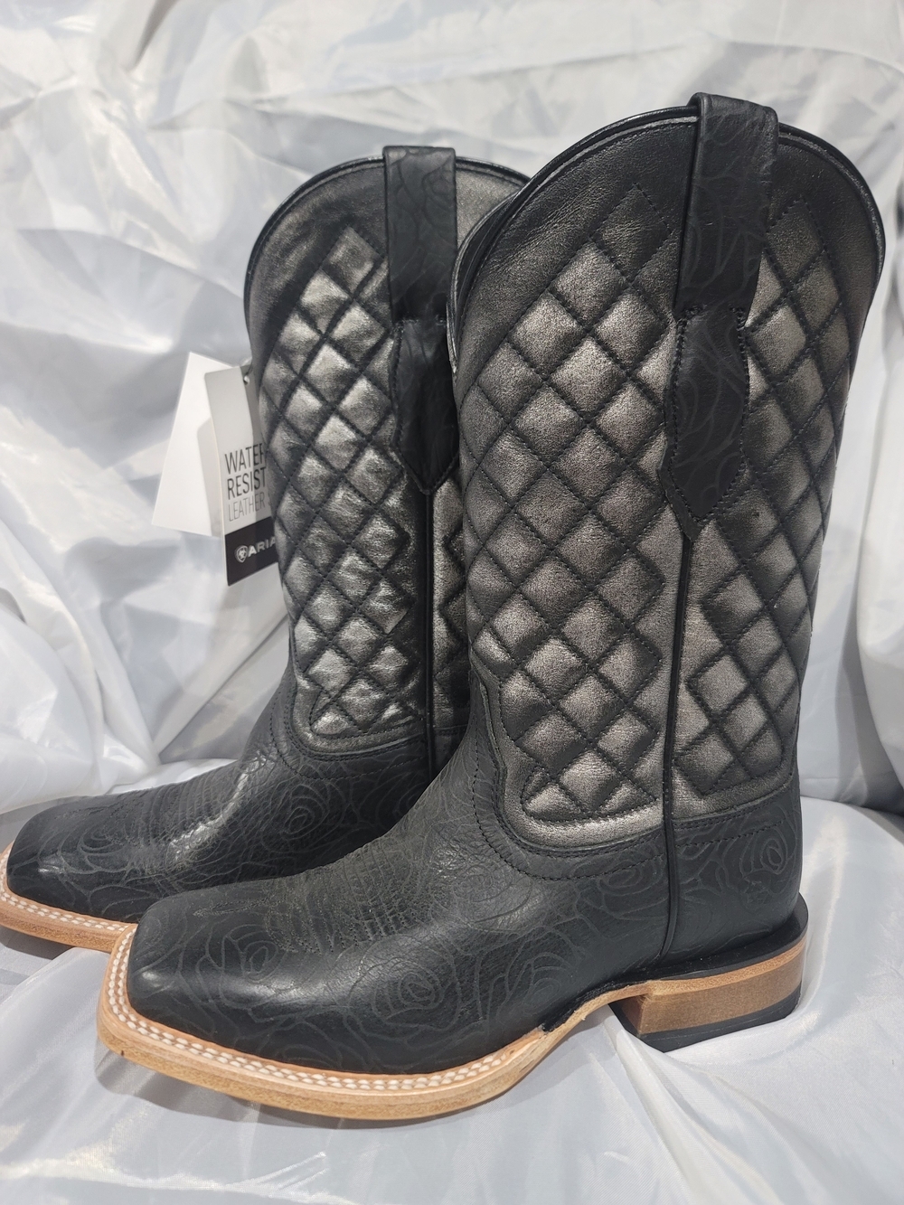 NWT Ariat Frontier Wittman Midnight Rose Embossed Cowboy Boots Size 8